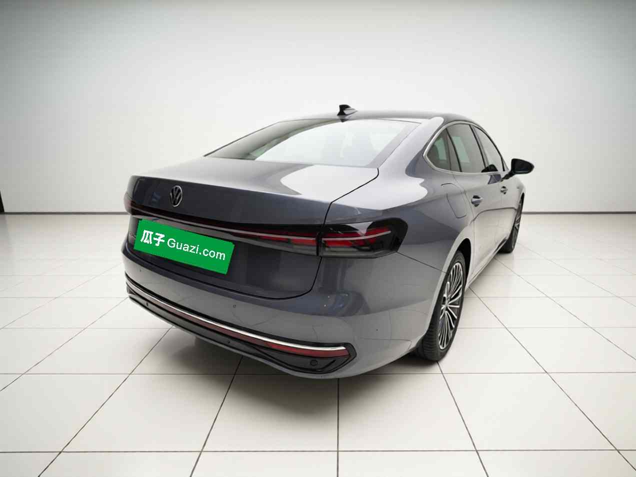 大众 帕萨特 2025款 Pro 380TSI 龙尊版(5)