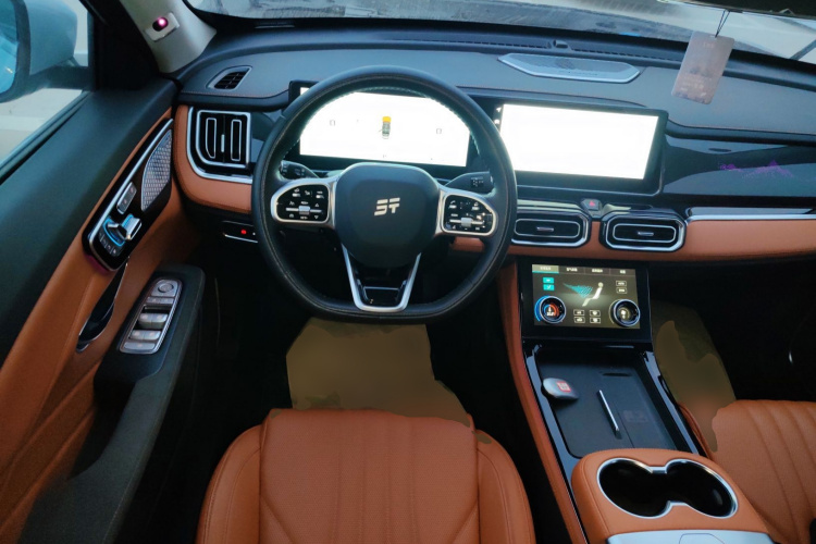 捷途山海L7 2024款 1.5T 120km ULTRA 7座中控内饰13