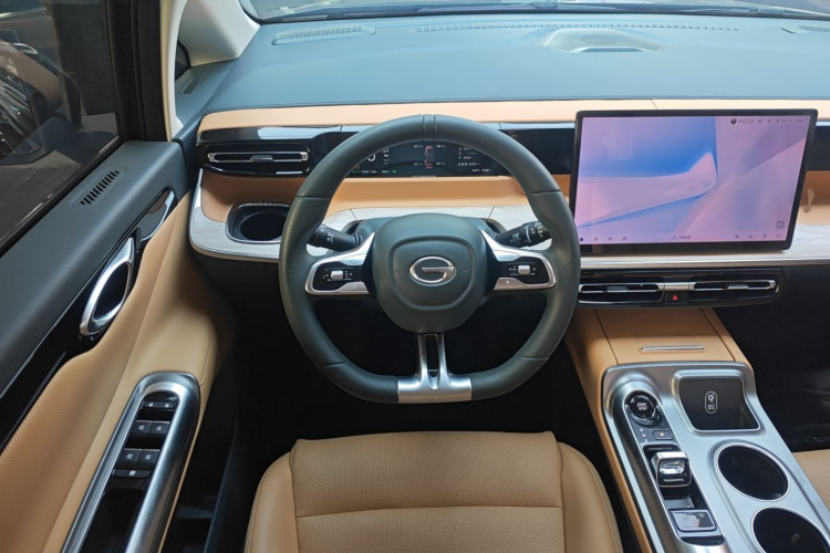 广汽传祺 传祺E8 2024款 荣耀系列 2.0L 荣耀版中控内饰13