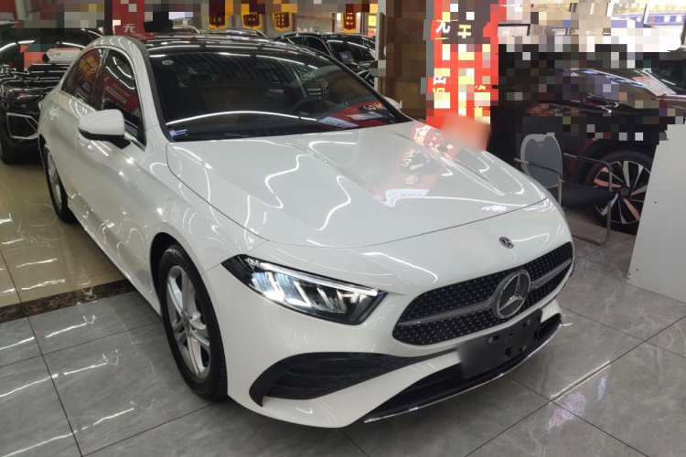 奔驰A级 2023款 A 180 L车身外观6001