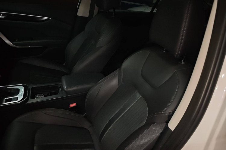 东风风神 奕炫 2020款 230T 自动炫酷版中控内饰19