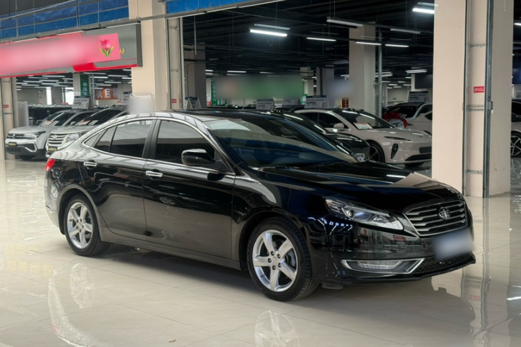 奔腾B70 2014款 2.0L 自动豪华型车身外观6003