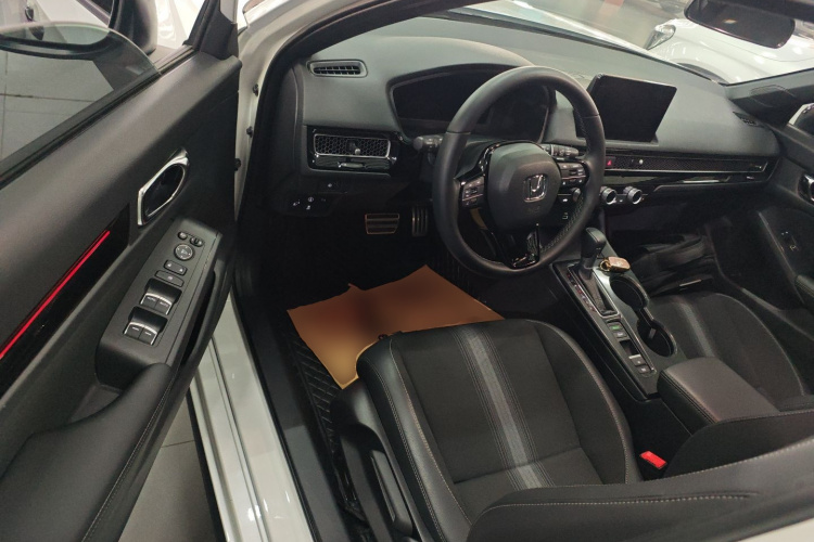 本田 思域 2023款 HATCHBACK 240TURBO CVT极锐版中控内饰7003