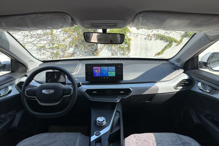 吉利几何A 2024款 410KM 出行版中控内饰7002