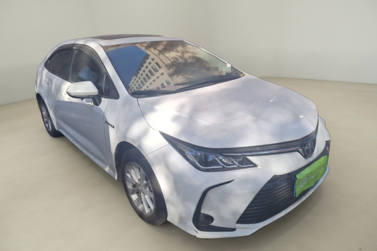 丰田 卡罗拉 2021款 双擎 1.8L E-CVT精英版车身外观3