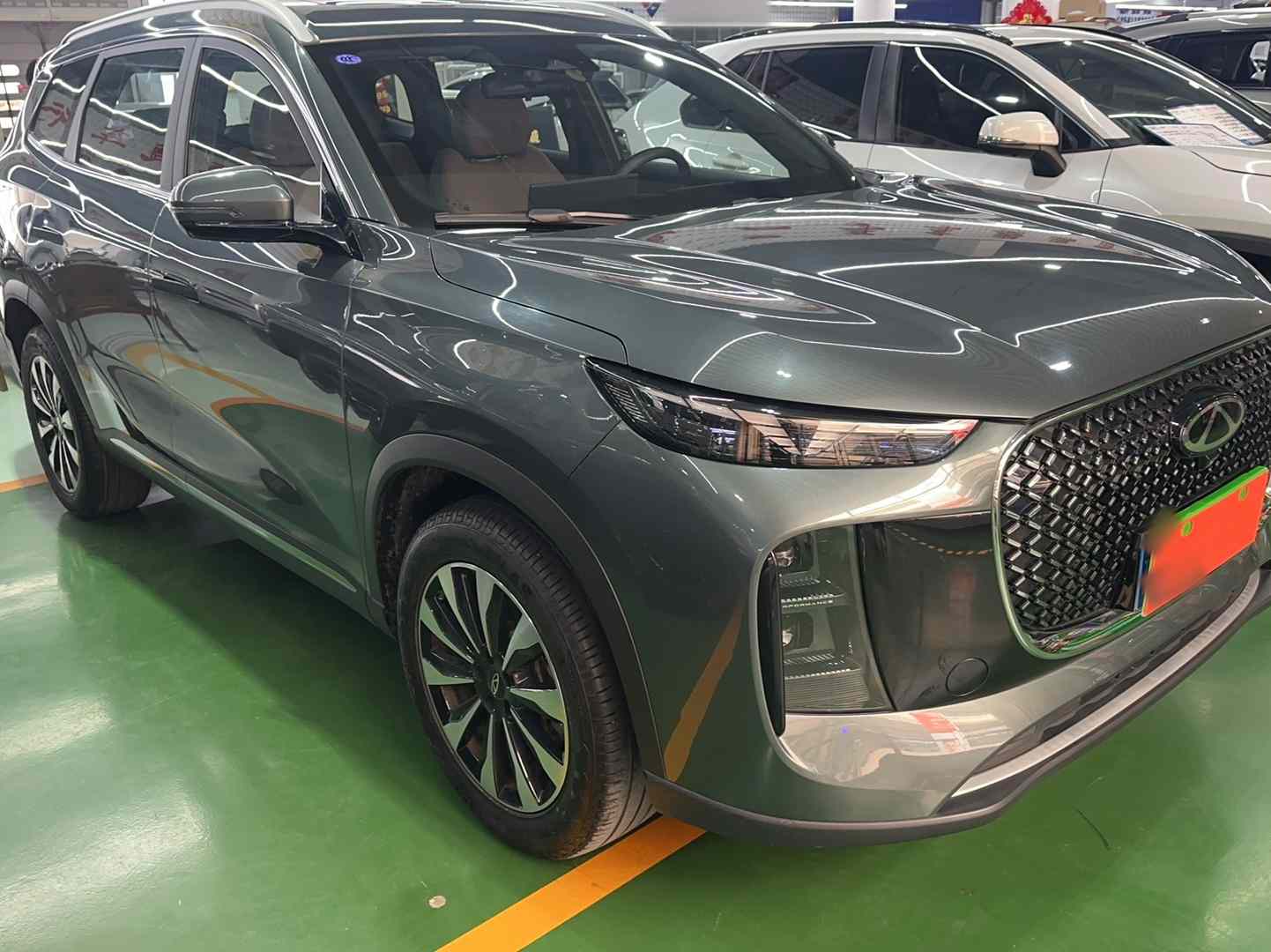 奇瑞 瑞虎8 PLUS 2025款 290TGDI DCT尊贵型(4)
