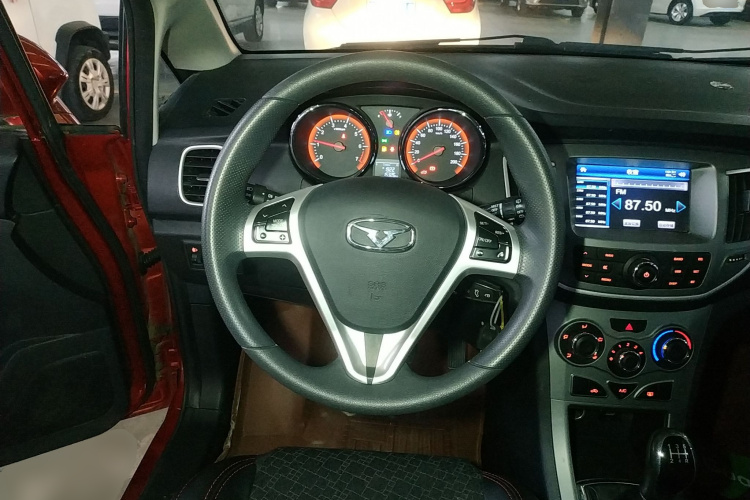 凯翼C3R 2015款 1.5L 手动金钻版中控内饰13