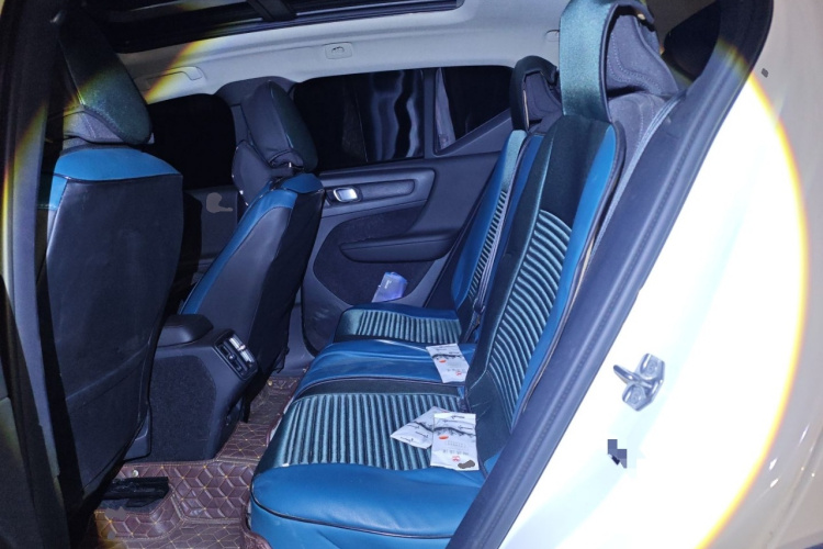 沃尔沃XC40 2022款 T4 四驱智行时尚版中控内饰21