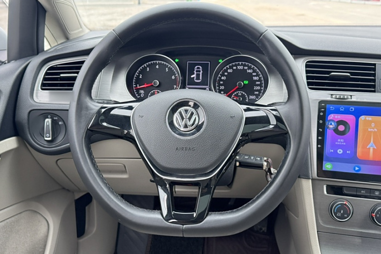 大众 高尔夫 2016款 230TSI 自动舒适型局部细节13