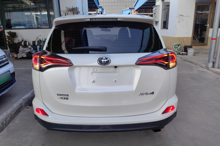 丰田 RAV4荣放 2019款 2.0L CVT两驱先锋版 国V车身外观6