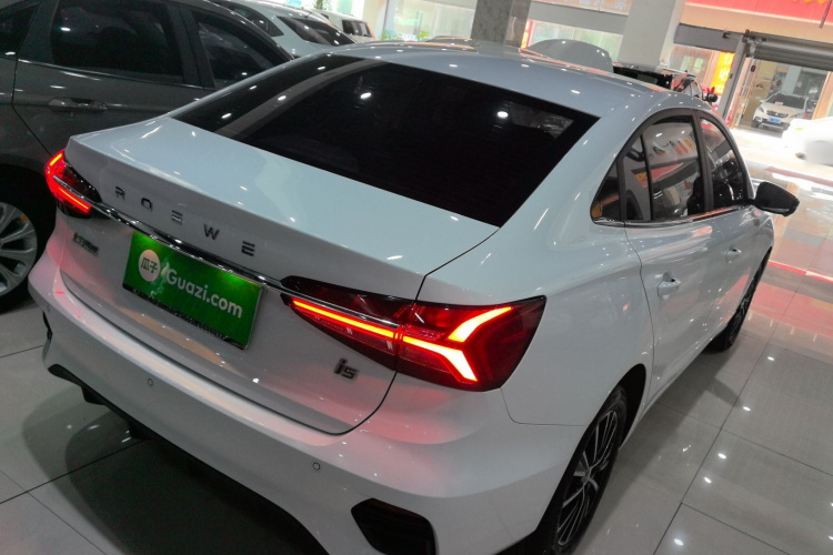 荣威i5 2021款 1.5L CVT钻石版车身外观7