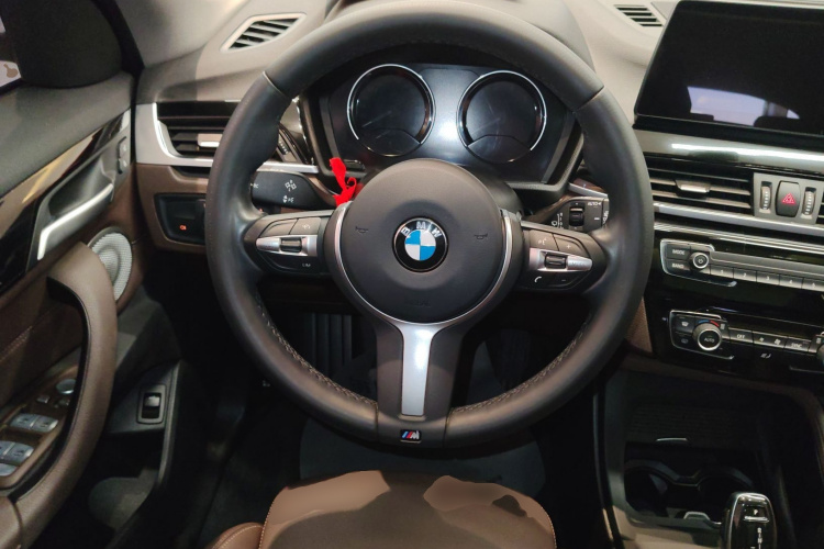 宝马X1 2022款 sDrive25Li 领先型中控内饰13