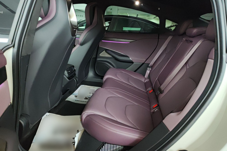 小米汽车 小米SU7 2024款 四驱超长续航高阶智驾Max版中控内饰7004