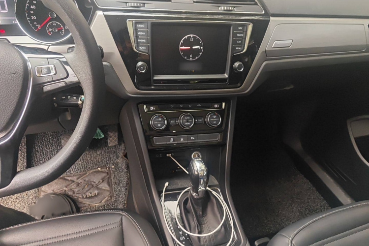 大众 2018款 途安L 280TSI DSG舒适版 7座 国V局部细节16