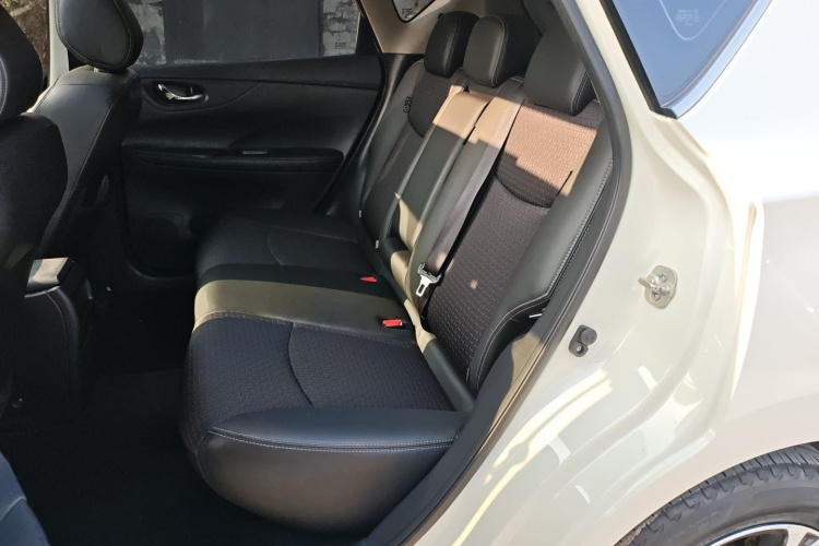 日产 骐达TIIDA 2020款 1.6L CVT智享版中控内饰21