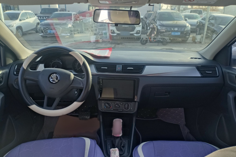 斯柯达 昕锐 2020款 1.5L 自动标准版中控内饰7003