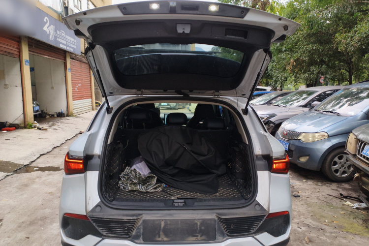 比亚迪 元PLUS 2022款 510KM 旗舰型机舱底盘23