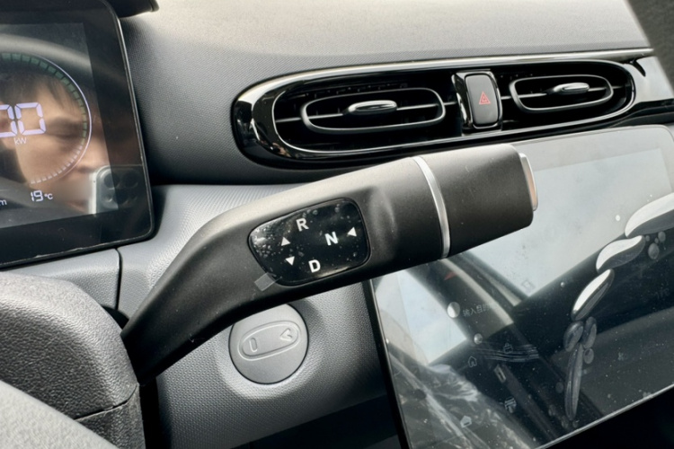 零跑汽车 零跑T03 2025款 310舒享版局部细节18