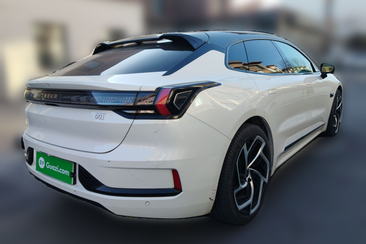 极氪001 2021款 超长续航双电机 YOU版车身外观6005