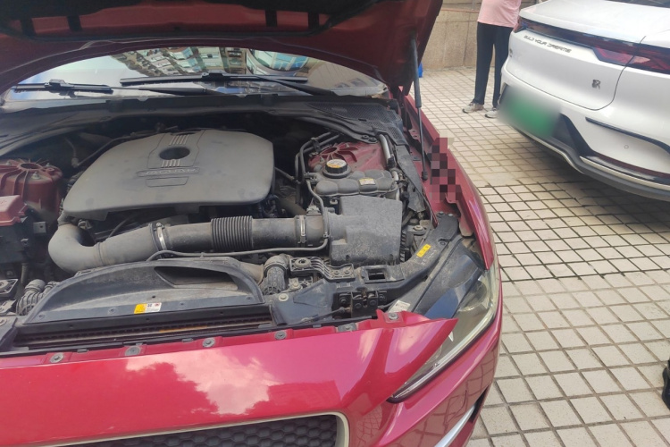 捷豹XE 2015款 2.0T 200PS R-Sport局部细节9007