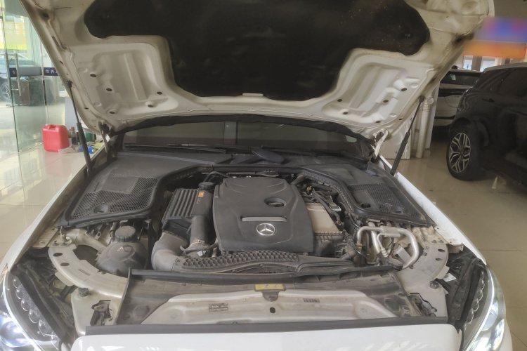 奔驰C级 2017款 C 200 L 运动版局部细节24