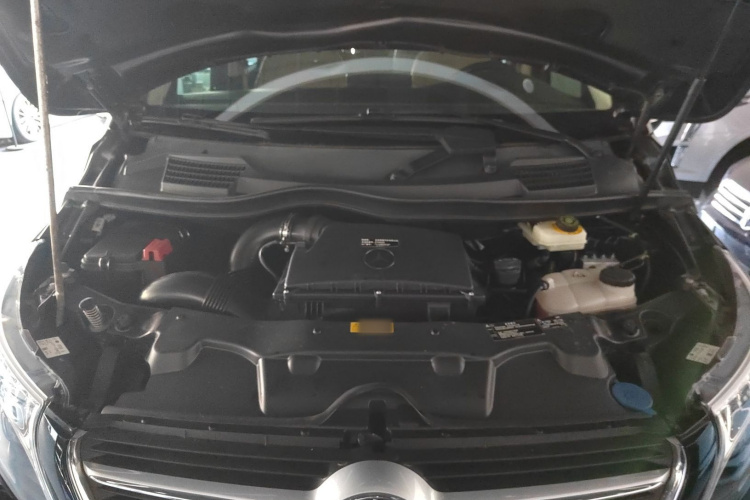 奔驰V级 2018款 V 260 领航版 国V局部细节24