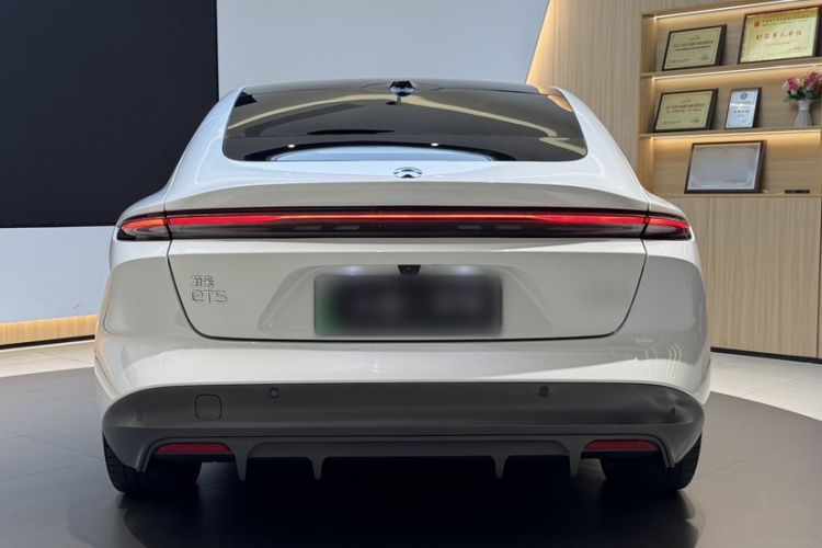 蔚来ET5 2022款 75kWh车身外观6002