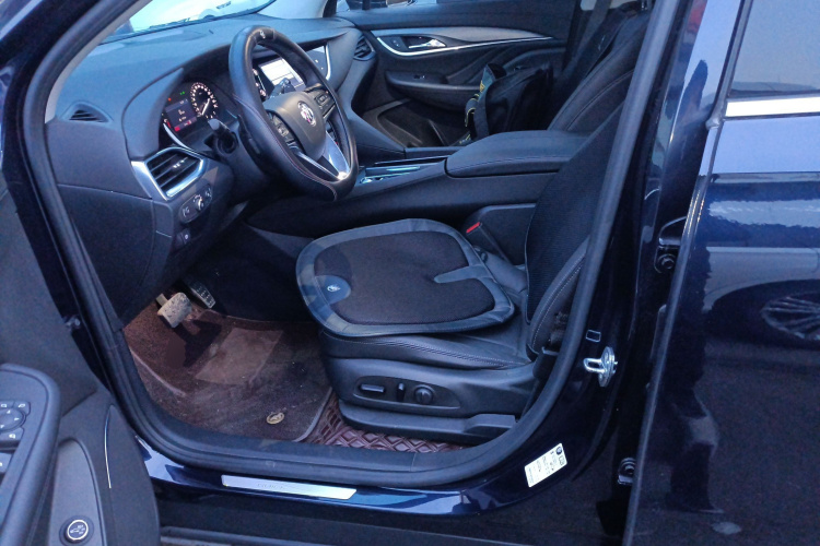 别克 昂科旗 2022款 652T 四驱尊贵型 7座局部细节19