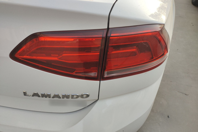 大众 凌渡 2018款 230TSI DSG风尚版车身外观9