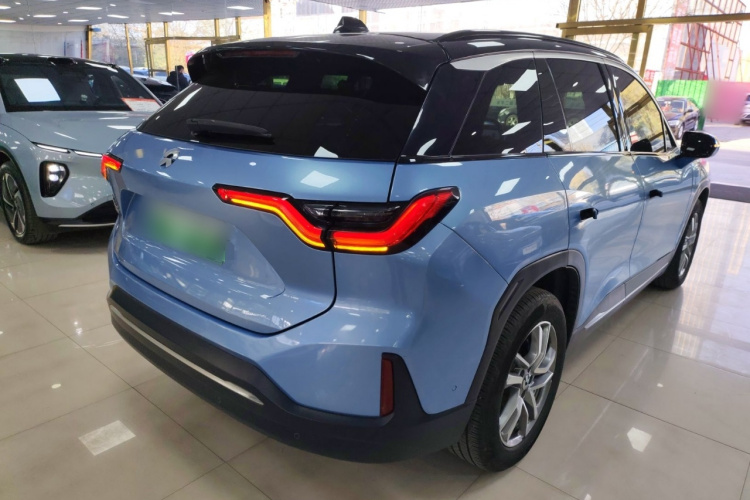 蔚来ES6 2019款 420KM 运动版车身外观7