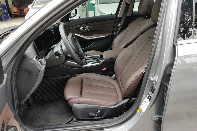 宝马i3 2022款 eDrive 35 L中控内饰19