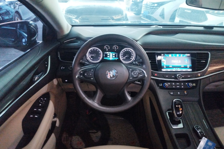 别克 君越 2016款 改款 20T 领先型中控内饰13