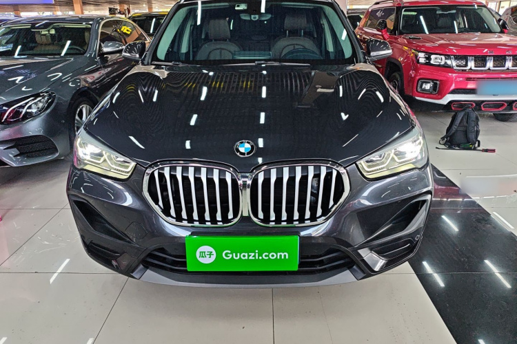 宝马X1 2022款 sDrive25Li 领先型车身外观2