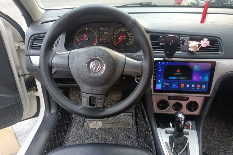 大众 朗逸 2013款 改款经典 1.6L 自动风尚版中控内饰13