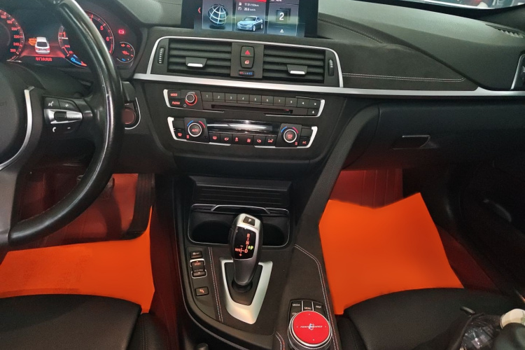 宝马3系GT 2020款 320i M运动套装局部细节16