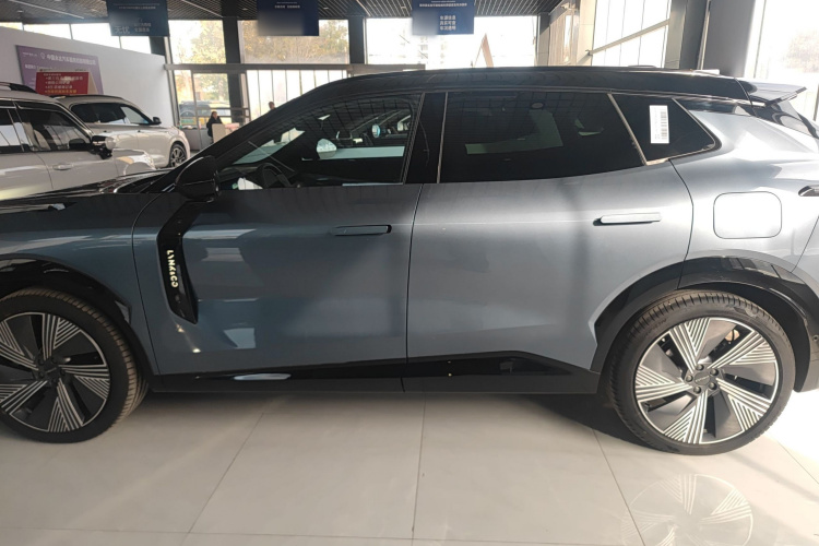 领克08 EM-P 2025款 245km 超长续航Halo车身外观6003