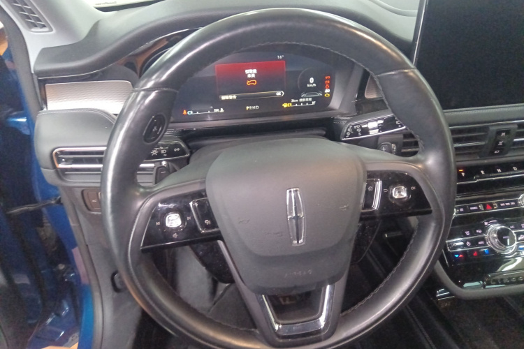 林肯 冒险家 2022款 2.0T 两驱尊雅版中控内饰13