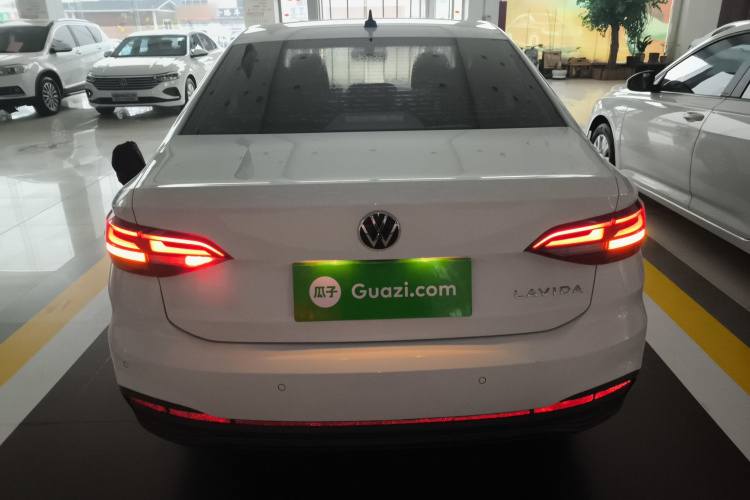 大众 朗逸 2023款 1.5L 自动得逸版车身外观6