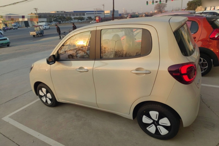 五菱汽车 宏光MINIEV 2025款 四门版 进阶款车身外观4