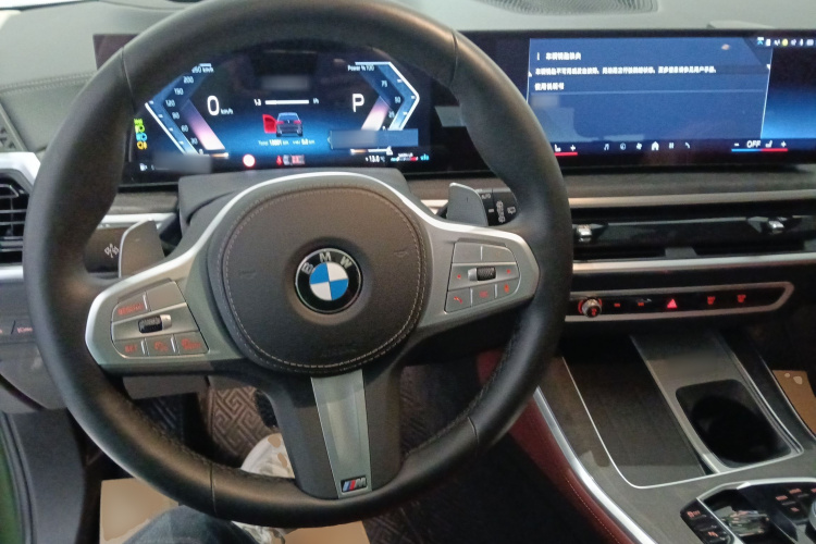 宝马X5 2023款 xDrive 30Li 尊享型M运动曜夜套装中控内饰13