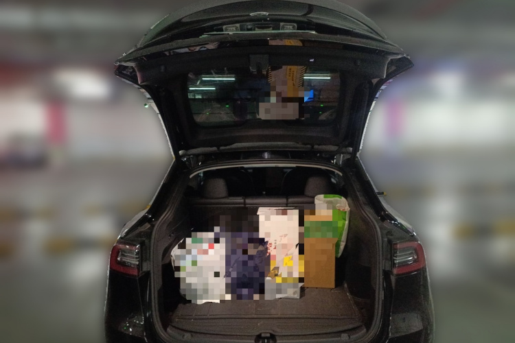 特斯拉 Model Y 2022款 改款 后轮驱动版中控内饰23