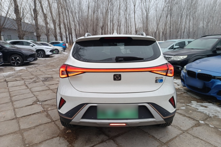 思皓E20X 2020款 不凡版车身外观6