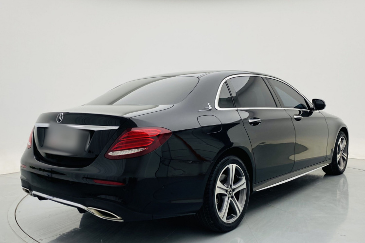 奔驰E级 2019款 E 260 L 运动型车身外观6005