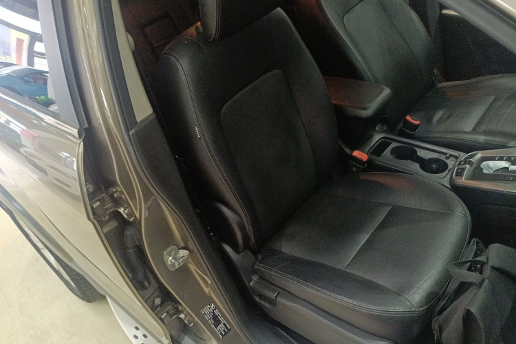 雪佛兰 科帕奇 2015款 2.4L 四驱旗舰版 7座局部细节41