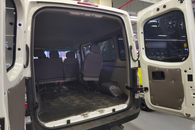 江汽集团 星锐 2022款 2.0T节油王PLUS快运版中轴5-6座HFC4DB3-2E4局部细节23