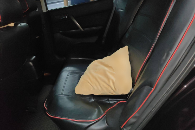 马自达6 2013款 2.0L 自动时尚型中控内饰7004