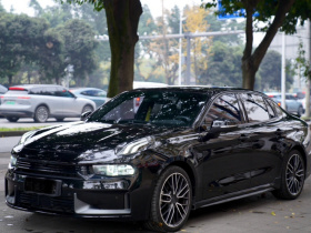 领克03 2022款 03+ 2.0TD 自动驭风版