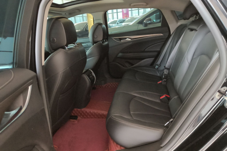 别克 君越 2019款 28T 豪华型中控内饰21