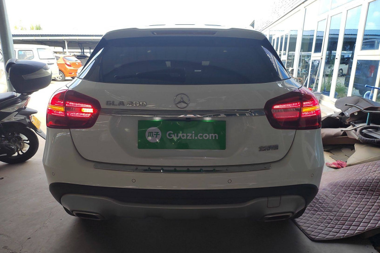 奔驰GLA 2018款 GLA 200 动感型车身外观6004