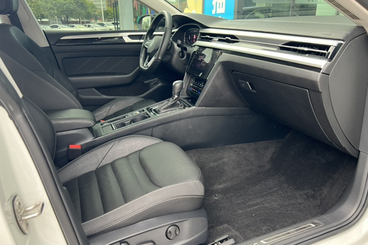 一汽-大众CC 2021款 380TSI 夺目版中控内饰7010